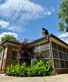 Centrally located in Madison Park, spacious 4BR - Image 4