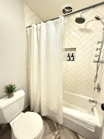 Centrally located in Madison Park, spacious 4BR - Image 5