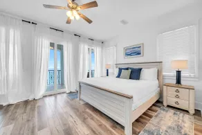 Remodeled Beachfront ~ EV Charger + Splash Pool - Image 5