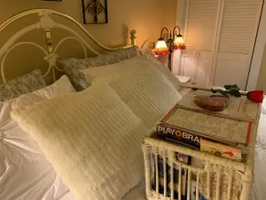 Serendipity Suite-Branson's HAPPY Experience Stay - Image 2