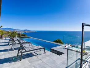 Magnificent 4 bedroom villa with stunning views - Image 2