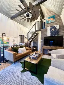 Live-In Art Gallery | 1 Min to Main | Steps to BBQ - Image 2