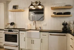 Live-In Art Chalet • Walk to Main • Steps to Eats - Image 3