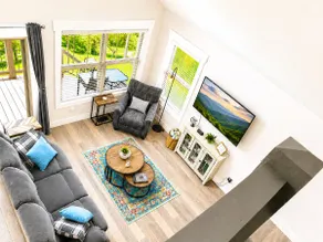 NC Mountain Cabin-Near Asheville/I-26 on 10 Acres! - Image 3