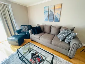 Modern 1BR Near Moss Rehab | Monthly Deal - Image 2