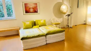 Powerspace Apartment - Nature in the City with Easy Parking - Image 4