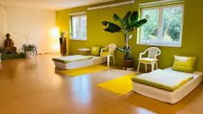 Powerspace Apartment - Nature in the City with Easy Parking - Image 2