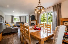 Beautiful Chalet du Lac Jaune. Waterfront. - Image 3