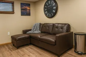 Cozy Cottage Basement Apartment - Image 5
