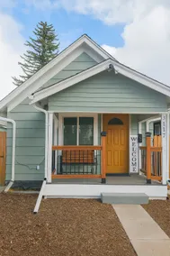 Cozy Cottage Basement Apartment - Image 2