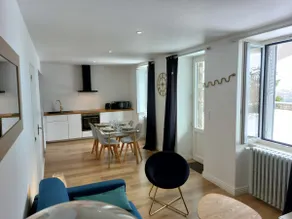 Le Bompard*** 50 m² Art Deco villa with garden - Image 2