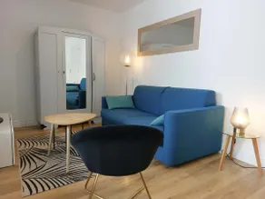 Le Bompard*** 50 m² Art Deco villa with garden - Image 4