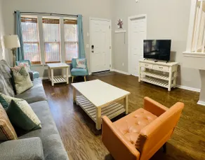 Charming Charleston townhouse! - Image 3