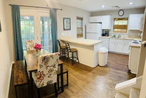 Charming Charleston townhouse! - Image 4