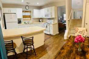 Charming Charleston townhouse! - Image 5