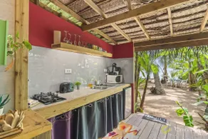 Exquisite Bungalow With Beachfront Jacuzzi - Image 5