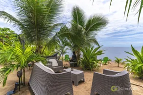 Exquisite Bungalow With Beachfront Jacuzzi - Image 2