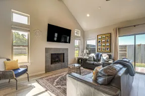 'Uncorked Ranch' Hill Country Home: 1 Mi to Winery - Image 3