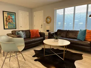 The Hollywood House | 2mi to ASU | King Bed & Yard - Image 2
