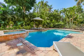 Almost Heaven 5 Bedrooms 5 Bathrooms Home - Image 3
