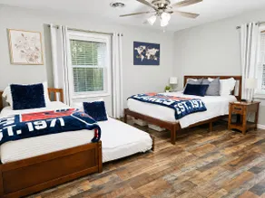 10 min to Liberty-Family Retreat w/Firepit-Playset - Image 5