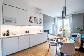 Panoramic Danube View Haven | Heart of Budapest - Image 4
