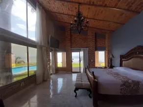Exclusive and luxurious villa with a view of Lake Chapala - Image 4
