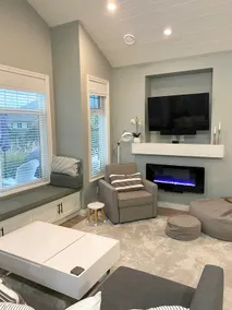 Cozy, Modern Cottage by the Lake in Wine Country - Image 4