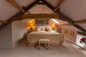 Helmsley Garden Cottage & Railway Carriage - Image 2