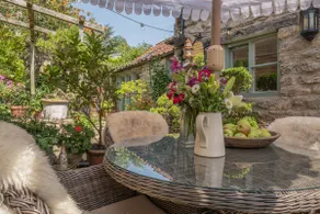 Helmsley Garden Cottage & Railway Carriage - Image 5