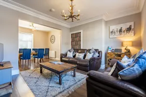 Innes Street Townhouse - Image 3
