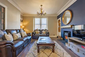 Innes Street Townhouse - Image 2