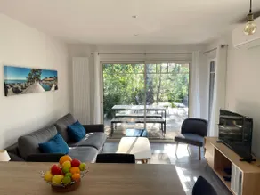 Pretty house, pool, air conditioning, car charger - Image 2