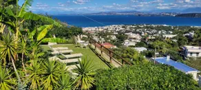 Villa with pool and sea view - Image 5