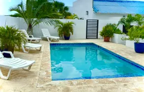 L'Esperance One Bedroom, a 2 min walk to the beach - Image 2