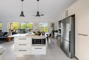 Peaceful Sanctuary with pool 70m to the beach - Image 2