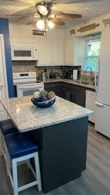 Magnolia Farmhouse Oasis-Upper - Image 3