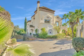 Villa La Quinta. 5 Bedroom Villa with Heated Pool - Image 5