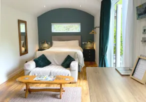 Shepherd's Lodge - 1 bedroom - self-catering - Image 2