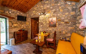 Luxurious home in Zelengrad - Image 5