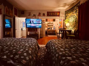 Free for pets. No fees. Private. Keyless entry. - Image 5