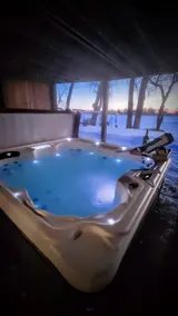 Lakefront! HotTub, Kayaks & Firepit - Image 3