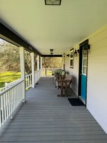Round Top Four Bedroom Guest House - Image 3