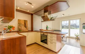 Beautiful Apartment In Langenhorn - Image 4
