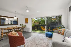 Noosa Junction Gem - perfect central location! - Image 2