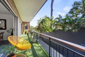 Noosa Junction Gem - perfect central location! - Image 4