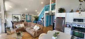 Waterfront cottage with loft and fireplace - Image 4