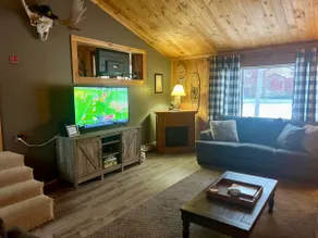 The Nock Nest: Conveniently Located, Cabin Feel - Image 5