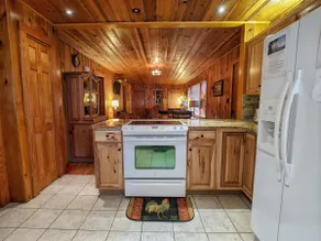 The Getaway, Lake Junaluska Cozy Cottage - Image 4
