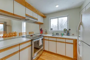 Beautiful 2BR Mountainview | Deck | W/D - Image 4